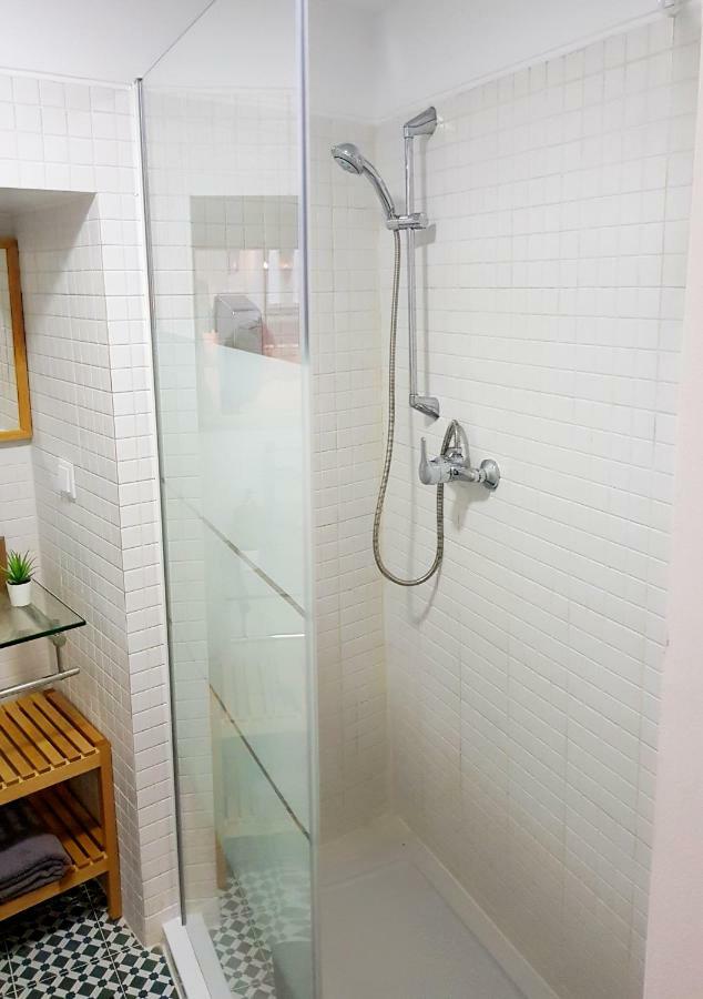 * 5 Star Apartment In Historic District * Walk 2 Alfama! Lisboa Extérieur photo
